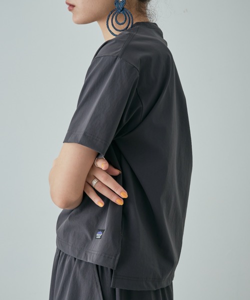 GENE HEAVENS（ジーンヘブンズ）の「(GENE HEAVENS×THOUSAND MILE)<ONLINE STORE限定>ステップヘムトップス＆ラップライク カーゴポケットスカート セットアップ（ワンピース・レディース・グレー/ブラック・FREE）」の7枚目の写真