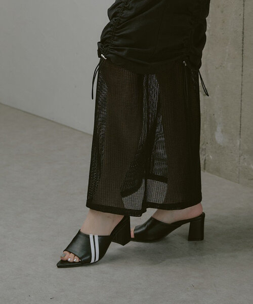 RAY CASSIN（レイカズン）の「オープントゥラインミュール（サンダル・レディース・シルバー/ブラック/ホワイト・M/S/L）」の3枚目の写真