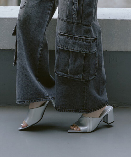 RAY CASSIN（レイカズン）の「オープントゥラインミュール（サンダル・レディース・シルバー/ブラック/ホワイト・M/S/L）」の13枚目の写真