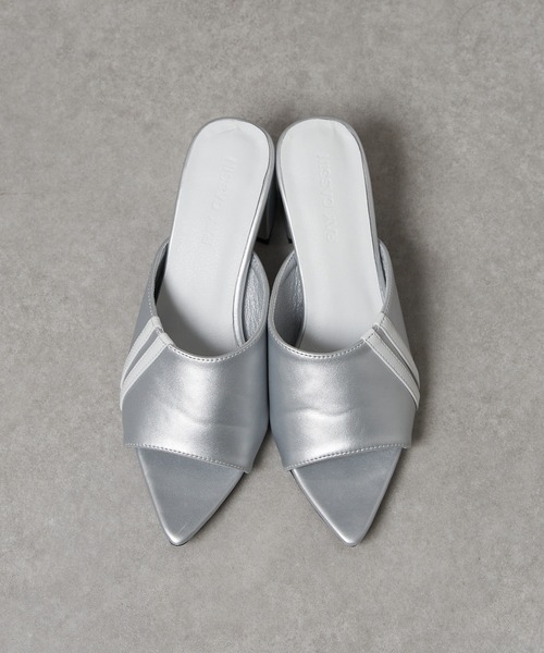 RAY CASSIN（レイカズン）の「オープントゥラインミュール（サンダル・レディース・シルバー/ブラック/ホワイト・M/S/L）」の5枚目の写真