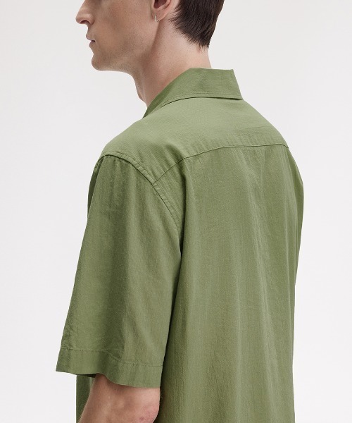 FRED PERRY（フレッドペリー）の「Lightweight Texture Revere Collar Shirt／ライトウェイトテクスチャーオープンカラーシャツ（シャツ/ブラウス・メンズ・グレー/ネイビー/ライトオリーブ/ピンク/サックスブルー/ネイビー系・M/L）」の22枚目の写真