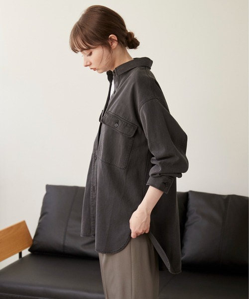 ANGIE（アンジー）の「ヴィンテージライク オーバーサイズ  デニム シャツジャケット（シャツ/ブラウス・レディース・ブルー/スミクロ/カーキ・FREE）」の18枚目の写真