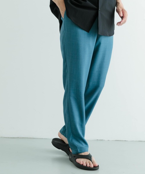 ITEMS URBANRESEARCH（アイテムズ アーバンリサーチ）の「『吸水速乾/イージーケア/UVカット』『セットアップ対応』高機能ツイル ウエストイージー スラックス（その他パンツ・メンズ・ブラック/チャコールグレー/ネイビー/ブルー系その他・MEDIUM/LARGE）」の16枚目の写真