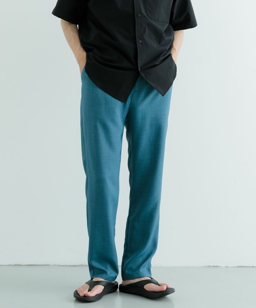 ITEMS URBANRESEARCH（アイテムズ アーバンリサーチ）の「『吸水速乾/イージーケア/UVカット』『セットアップ対応』高機能ツイル ウエストイージー スラックス（その他パンツ・メンズ・ブラック/チャコールグレー/ネイビー/ブルー系その他・MEDIUM/LARGE）」の19枚目の写真