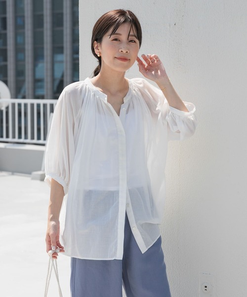 美品✨アーバンリサーチドアーズ DOORS コットンギャザーブラウス ホワイト URBAN RESEARCH DOORS｜コットンボイルギャザーブラウス