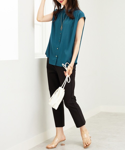 BELLUNA PLUS（ベルーナ）の「ギャザー使いフレンチスリーブブラウス（シャツ/ブラウス・レディース・イエロー/ネイビー/アイボリー/ブルーグリーン・MEDIUM/LARGE/X-LARGE）」の16枚目の写真