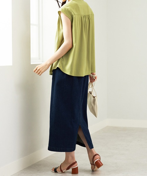 BELLUNA PLUS（ベルーナ）の「ギャザー使いフレンチスリーブブラウス（シャツ/ブラウス・レディース・イエロー/ネイビー/アイボリー/ブルーグリーン・MEDIUM/LARGE/X-LARGE）」の5枚目の写真