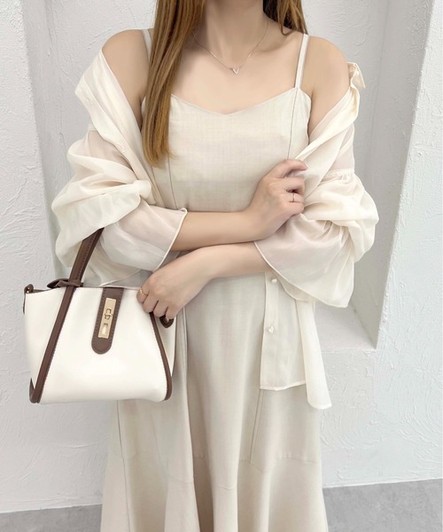 apres jour(アプレジュール)の「リボン付き配色ステッチキャミワンピース【ZOZOTOWN限定アイテム】(ワンピース・レディース・アイボリー/ネイビー・X-LARGE/フリー)」の22枚目の写真