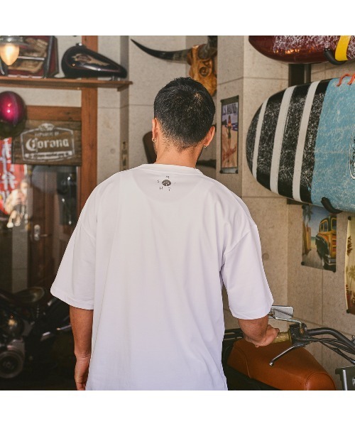 Sunny Smith(サニースミス)の「【サニースミス/sunnysmith】ヘビーオンスCool Smith Wappen @Sleeve SS Tee(CP)(Tシャツ/カットソー・メンズ・ネイビー/オフホワイト/チャコール・M/L)」の8枚目の写真