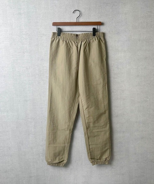 INNOCENT(イノセント)の「【T2】【OTL apparel】2331-UNISEX NYLON TRACK PANTS(その他パンツ・メンズ・ベージュ/ブラック/カーキ/オリーブ/シルバー・MEDIUM)」の4枚目の写真