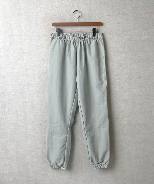INNOCENT(イノセント)の「【T2】【OTL apparel】2331-UNISEX NYLON TRACK PANTS(その他パンツ・メンズ・ベージュ/ブラック/カーキ/オリーブ/シルバー・MEDIUM)」の5枚目の写真