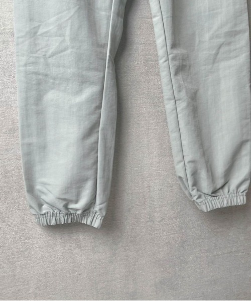 INNOCENT(イノセント)の「【T2】【OTL apparel】2331-UNISEX NYLON TRACK PANTS(その他パンツ・メンズ・ベージュ/ブラック/カーキ/オリーブ/シルバー・MEDIUM)」の15枚目の写真