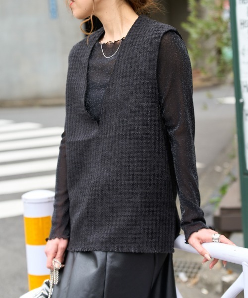 TRIANGLE PALETTE(トライアングルパレット)の「ツイードVネックベスト(ベスト・レディース・アイボリー/ブラック・FREE)」の15枚目の写真