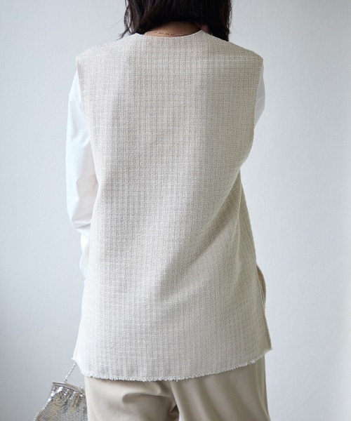 TRIANGLE PALETTE(トライアングルパレット)の「ツイードVネックベスト(ベスト・レディース・アイボリー/ブラック・FREE)」の8枚目の写真