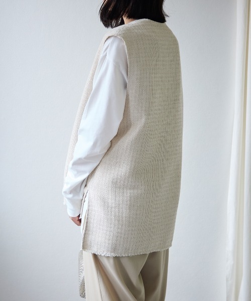 TRIANGLE PALETTE(トライアングルパレット)の「ツイードVネックベスト(ベスト・レディース・アイボリー/ブラック・FREE)」の9枚目の写真