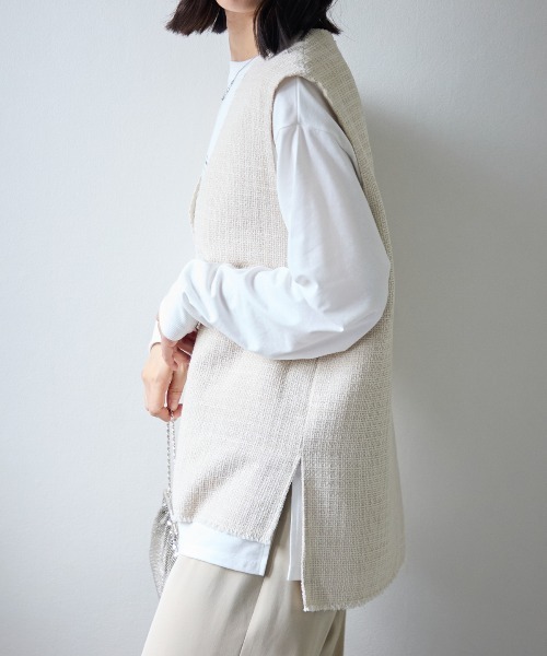 TRIANGLE PALETTE(トライアングルパレット)の「ツイードVネックベスト(ベスト・レディース・アイボリー/ブラック・FREE)」の10枚目の写真