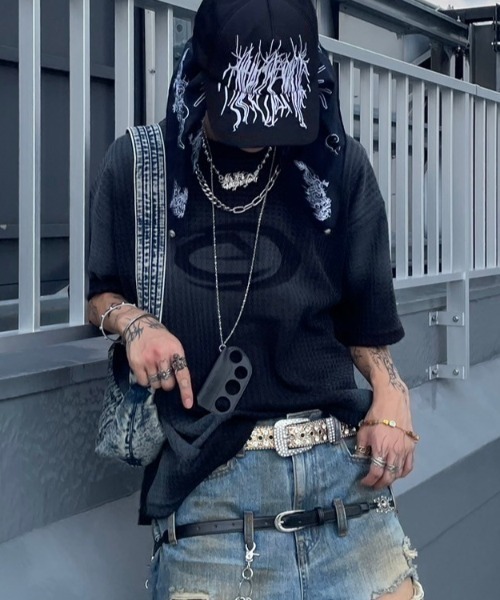 XU(エックスユー)の「ストリートファッション XU エックスユー washing waffle tee ウォッシングワッフルTシャツ ロゴTシャツ 半袖トップス 半袖Tシャツ オーバーサイズ 韓国ファッション 韓国ストリート(Tシャツ/カットソー・メンズ・ホワイト/ブラック/グレー・ONE SIZE)」の3枚目の写真