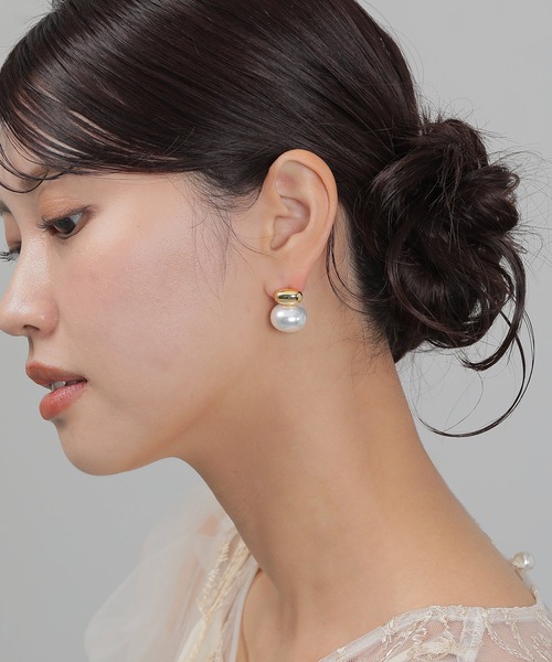 Kana(カナ)の「オーバル パール メタル フィット ピアス パーティー 結婚式 お呼ばれ オケージョン(ピアス(両耳用)・レディース・ゴールド/シルバー・フリー)」の6枚目の写真