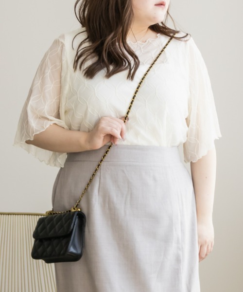 CLETTE(クレット)の「モチーフ柄シアープルオーバー(その他トップス・レディース・ブラック/アイボリー/ブラウン・LL/4L/3L)」の2枚目の写真