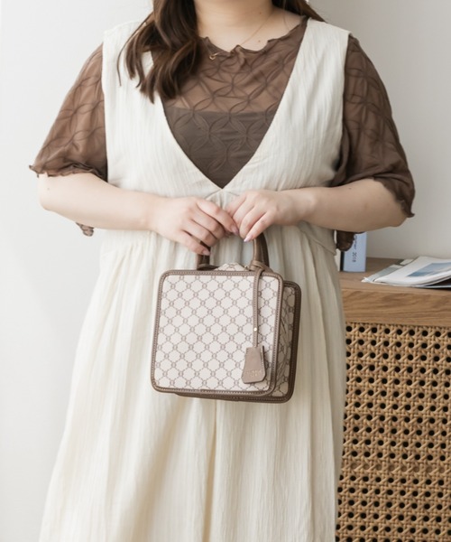 CLETTE(クレット)の「モチーフ柄シアープルオーバー(その他トップス・レディース・ブラック/アイボリー/ブラウン・LL/4L/3L)」の16枚目の写真