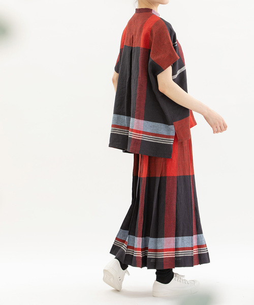 nop de nod（ノップドゥノッド）の「Cielリネンパネルチェックスタンドカラーシャツ（シャツ/ブラウス・レディース・ブラック/ダークグリーン/レッド・M）」の5枚目の写真