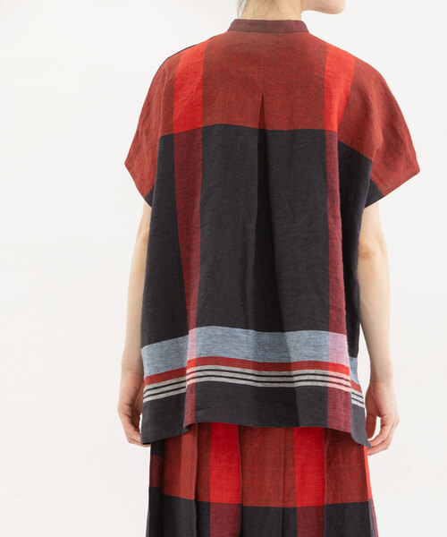 nop de nod（ノップドゥノッド）の「Cielリネンパネルチェックスタンドカラーシャツ（シャツ/ブラウス・レディース・ブラック/ダークグリーン/レッド・M）」の8枚目の写真