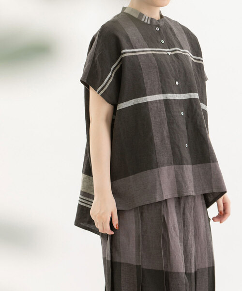 nop de nod（ノップドゥノッド）の「Cielリネンパネルチェックスタンドカラーシャツ（シャツ/ブラウス・レディース・ブラック/ダークグリーン/レッド・M）」の20枚目の写真