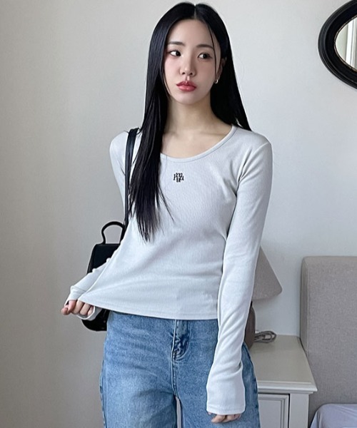 A'GEM/9 × .kom『muah muah/ムーアムーア』STITCH U NECK LONG