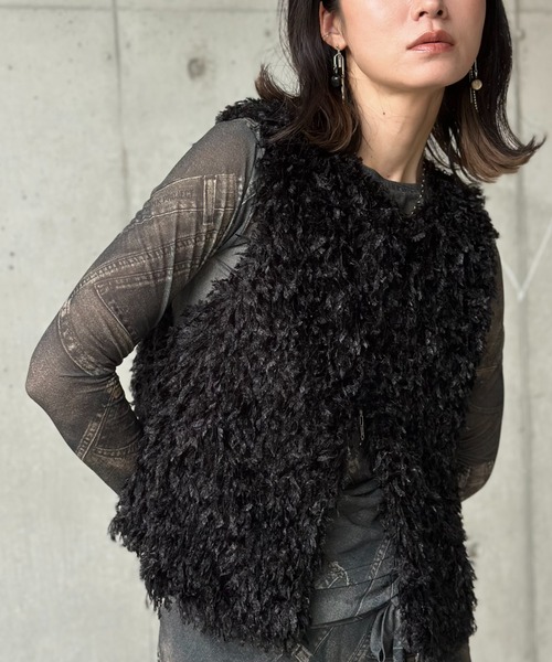 deux amour（ドゥーザムール）の「フリンジファ―ベスト（ベスト・レディース・アイボリー/ブラック/グレー・FREE）」の3枚目の写真