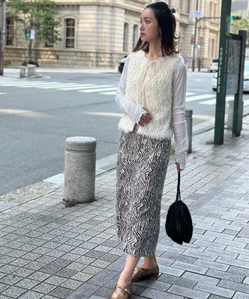 deux amour（ドゥーザムール）の「フリンジファ―ベスト（ベスト・レディース・アイボリー/ブラック/グレー・FREE）」の15枚目の写真