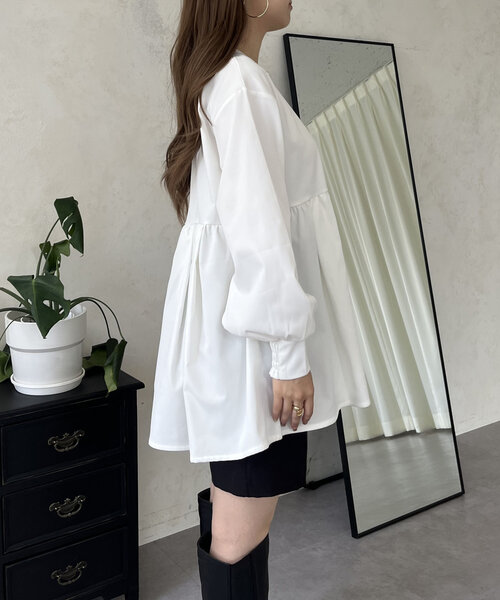 prose verse（プロズヴェール）の「パールボタンタックギャザーペプラムブラウス（シャツ/ブラウス・レディース・ブラック/オフホワイト・LARGE/MEDIUM）」の7枚目の写真