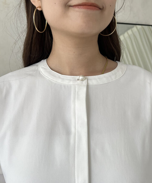 prose verse（プロズヴェール）の「パールボタンタックギャザーペプラムブラウス（シャツ/ブラウス・レディース・ブラック/オフホワイト・LARGE/MEDIUM）」の9枚目の写真