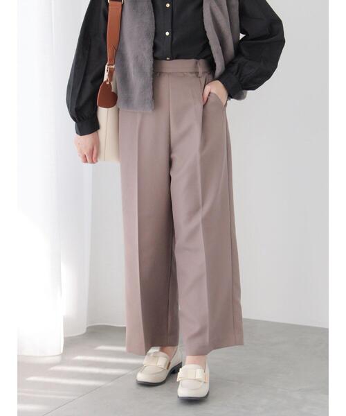 Te chichi TERRASSE（テチチテラス）の「【イージーケア】センタープレスストレートパンツ（その他パンツ・レディース・ベージュ/ネイビー/モカ/ブラック・L/M）」の3枚目の写真