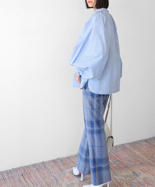 ELFRANK(エルフランク)の「ボリューム袖スタンドカラーコットンブラウス(シャツ/ブラウス・レディース・オフホワイト/ピンク/ブルー・FREE)」の20枚目の写真