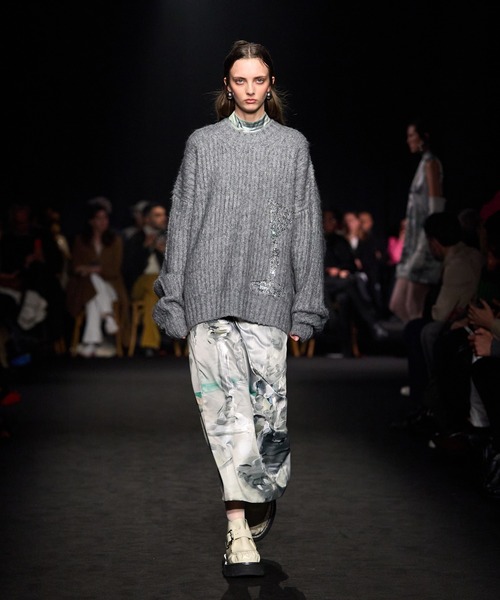 MSGM(エムエスジーエム)の「MSGM×JAN DE VIEGHERコラボレーショングラフィックスカート(スカート・レディース・グレー系・42)」の6枚目の写真