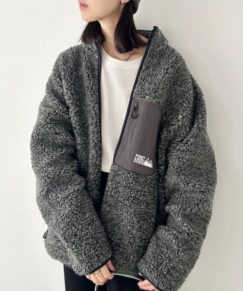 FIRST DOWN(ファーストダウン)の「FIRST DOWN(ファーストダウン)/パイピング切替 スタンドボアフリースジャケット/BOA FLEECE JKT(ブルゾン・レディース・ブラック/グレー/ホワイト・S/M/L/XL)」の3枚目の写真