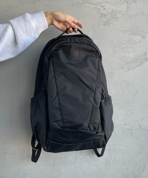Columbia（コロンビア）の「【WEB限定】[Columbia/コロンビア] ワンポイントロゴ パナシーア 30L バックパック（バックパック/リュック・レディース・ブラック/ベージュ・ONE SIZE）」の16枚目の写真
