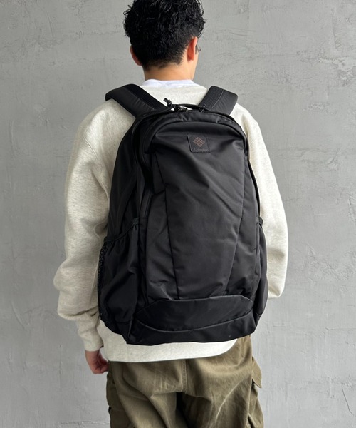 Columbia（コロンビア）の「【WEB限定】[Columbia/コロンビア] ワンポイントロゴ パナシーア 30L バックパック（バックパック/リュック・レディース・ブラック/ベージュ・ONE SIZE）」の19枚目の写真