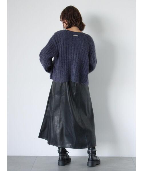 ehka sopo（エヘカソポ）の「プレート付Vネックカーディガン（カーディガン/ボレロ・レディース・ピンク/キナリ/ネイビー・F）」の10枚目の写真