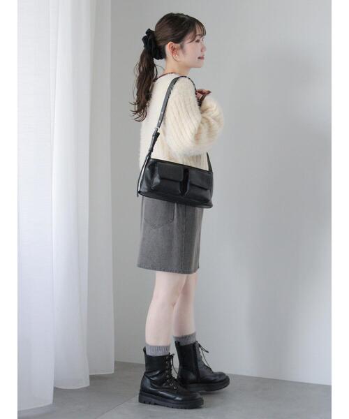 ehka sopo（エヘカソポ）の「プレート付Vネックカーディガン（カーディガン/ボレロ・レディース・ピンク/キナリ/ネイビー・F）」の17枚目の写真