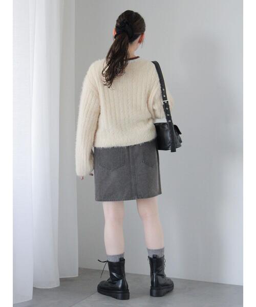 ehka sopo（エヘカソポ）の「プレート付Vネックカーディガン（カーディガン/ボレロ・レディース・ピンク/キナリ/ネイビー・F）」の18枚目の写真