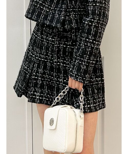 GYDA(ジェイダ)の「TWEEDタックプリーツスカートライクショートパンツ【SETUP着用可】(スカート・レディース・オフホワイト/ブラック・FREE)」の3枚目の写真