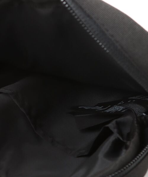 G-STAR（ジースター）の「CROSS BODY BAG/ボディーバッグ（ボディバッグ/ウエストポーチ・メンズ・ブラック・ONE SIZE）」の7枚目の写真