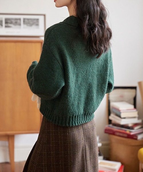 2ly2(トゥーリートゥー)の「大人可愛い花柄デザイン♪ゆったり襟付きニット(ニット/セーター・レディース・グレー/グリーン・FREE)」の10枚目の写真
