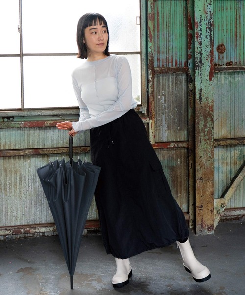 Wpc.（ダブリュピーシー）の「【公式限定アイテム】16本骨 大きいサイズ 雨傘 長傘 晴雨兼用 Wpc.（長傘・メンズ・ブラック/グレー/ネイビー・FREE）」の8枚目の写真