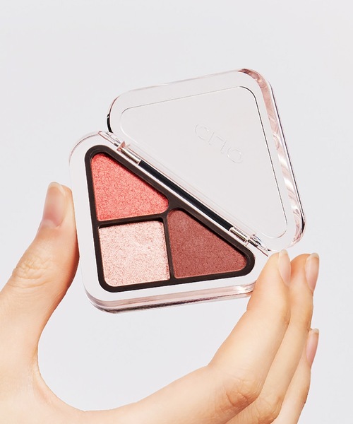 CLIO（クリオ）の「クリオ　エッセンシャル　シャドウ タップ（アイシャドウ・レディース・02 ローズクローザー/01 ポータブルベージュ/03 モーブオーセンティック/04 ヌードフライ/05 ピオニーセント/100 ピーチブリス・FREE）」の6枚目の写真