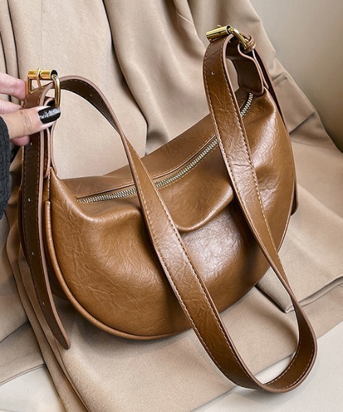 Teem Store（チームストア）の「ハーフムーンワンハンドルショルダーバッグ（ショルダーバッグ・レディース・ブラック/ブラウン/キャメル・F）」の18枚目の写真