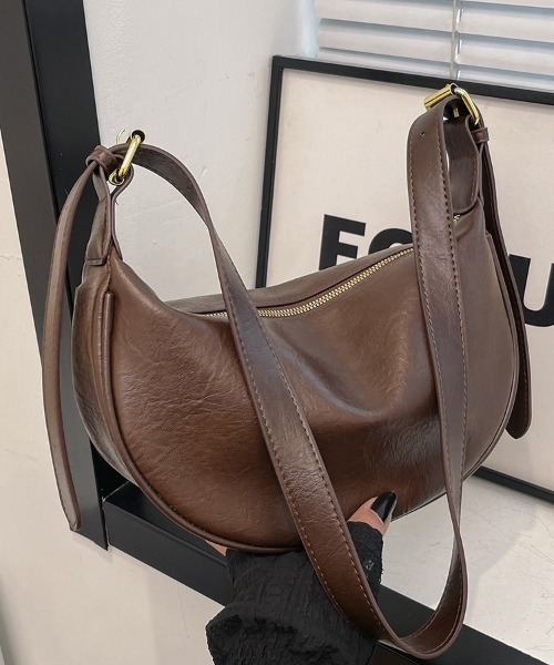 Teem Store（チームストア）の「ハーフムーンワンハンドルショルダーバッグ（ショルダーバッグ・レディース・ブラック/ブラウン/キャメル・F）」の12枚目の写真