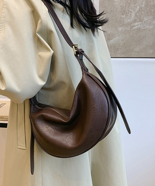 Teem Store（チームストア）の「ハーフムーンワンハンドルショルダーバッグ（ショルダーバッグ・レディース・ブラック/ブラウン/キャメル・F）」の10枚目の写真