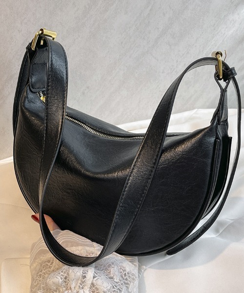 Teem Store（チームストア）の「ハーフムーンワンハンドルショルダーバッグ（ショルダーバッグ・レディース・ブラック/ブラウン/キャメル・F）」の7枚目の写真